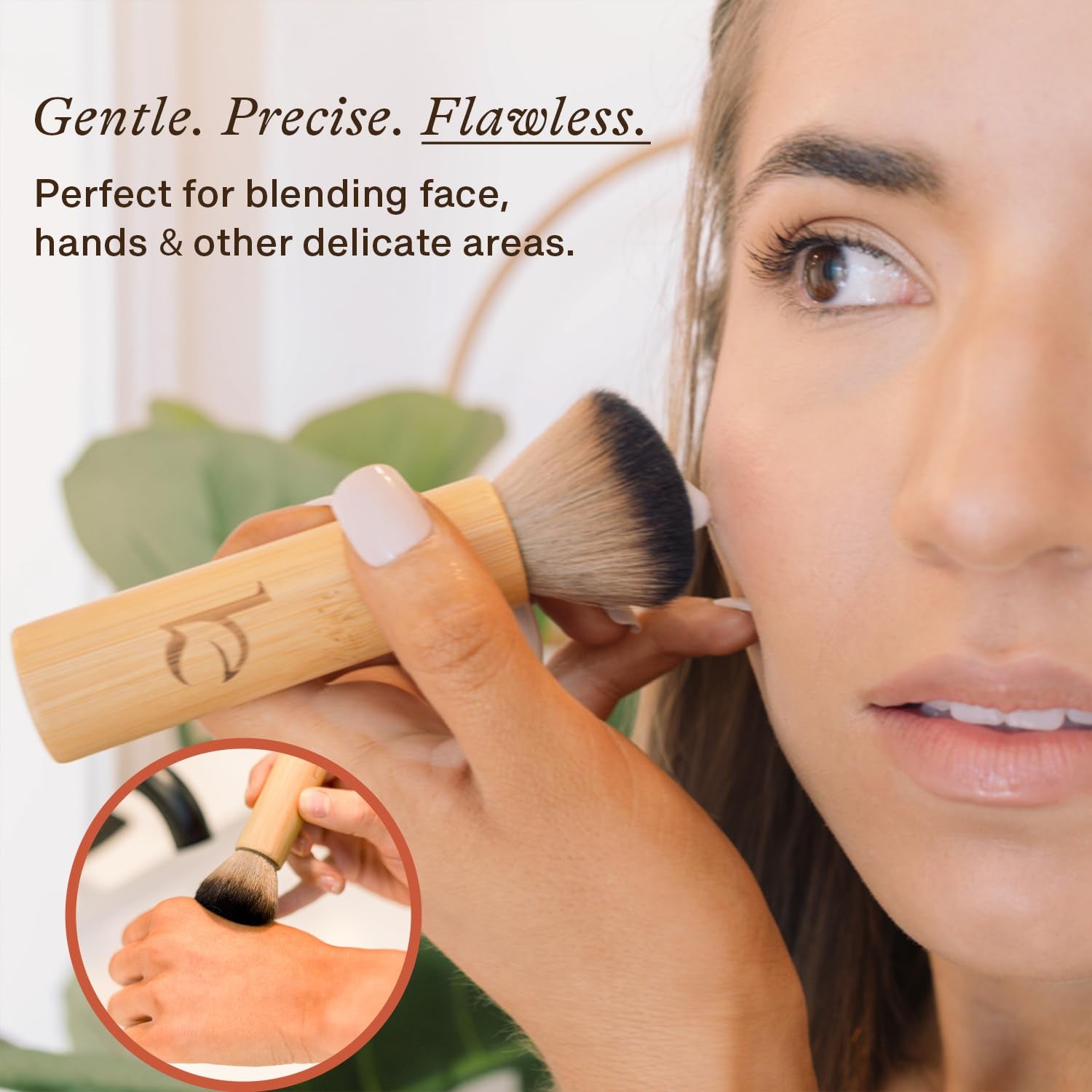 Kabuki Brush for Face - Ultra Soft Bronzer Brush for Blush, Loose Powder